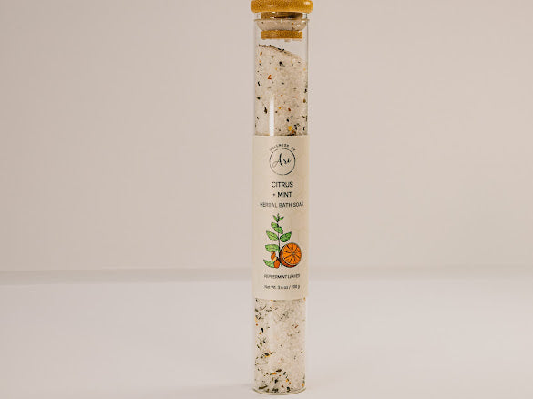 🌿 Botanical Bath Salt Soak - Relaxing Mineral Bath