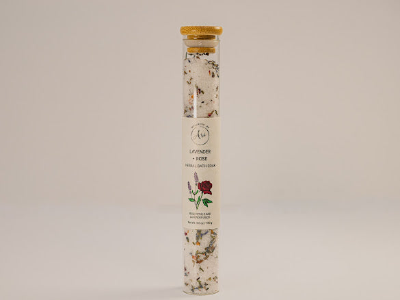 🌿 Botanical Bath Salt Soak - Relaxing Mineral Bath