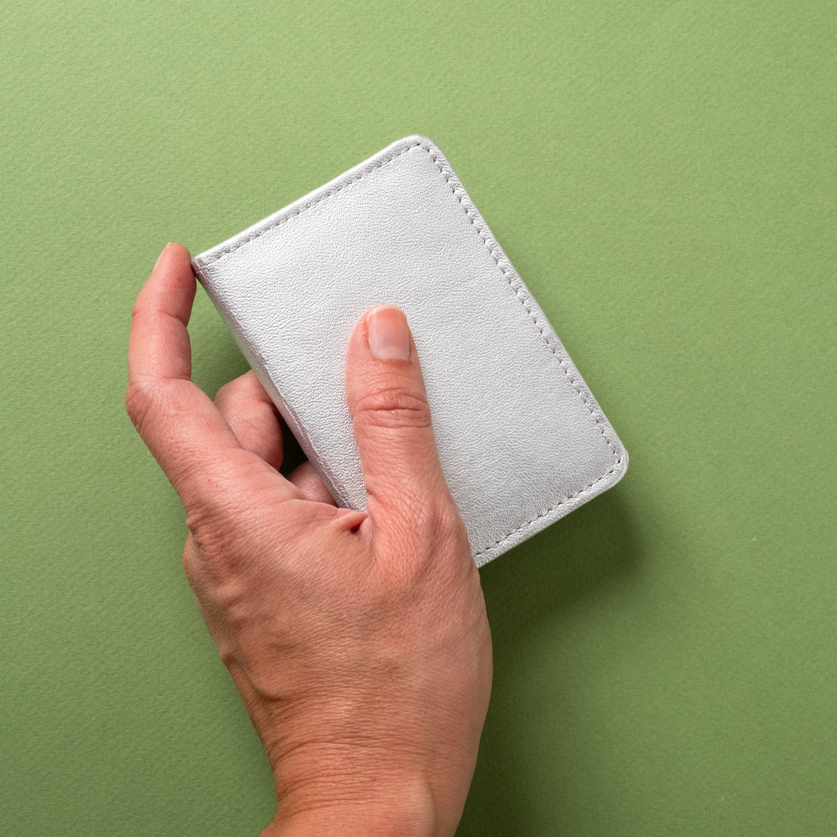 Compact Bifold with RFID Protection - Silver — CASUPO