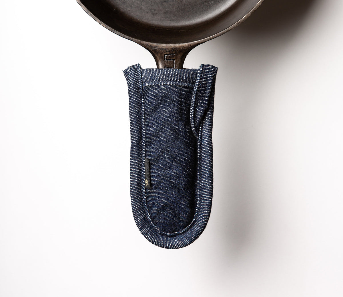 HERRINGBONE PAN HANDLE HOLDER - Raw Denim - view 3