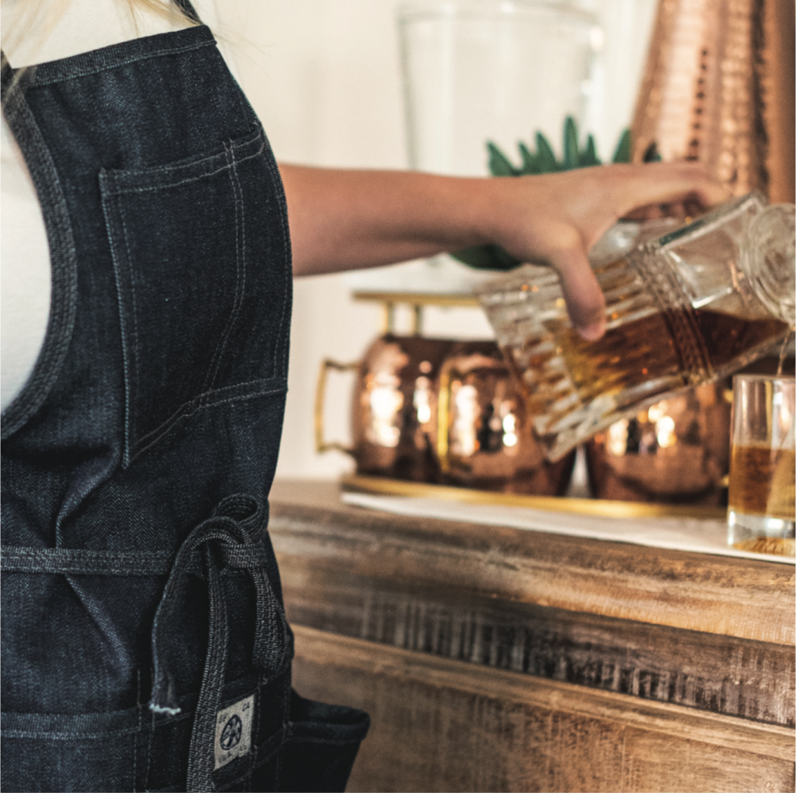 THE MID-LENGTH APRON - view 3