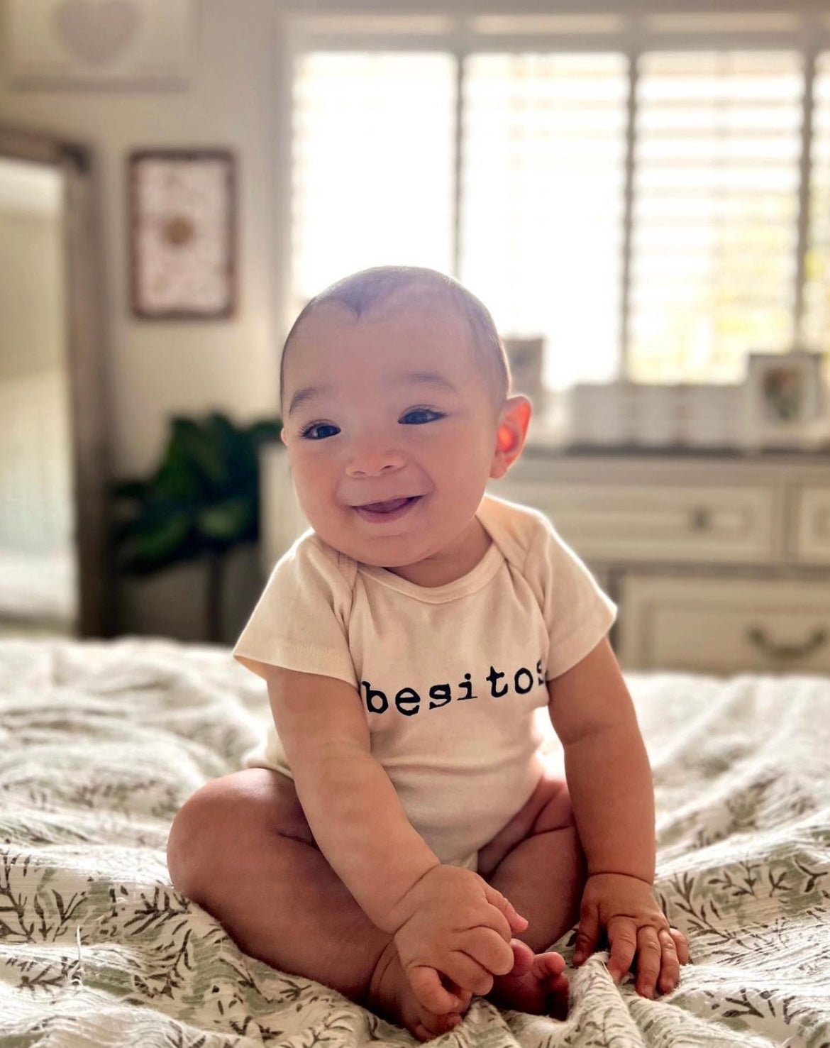 Besitos Organic Baby Bodysuit - view 5